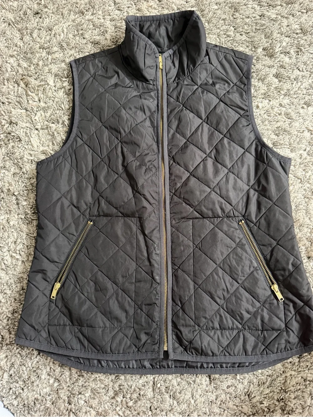 Old Navy Quilted Sleeveless Puffer Vests - Black & Cream - Picture 7 of 7